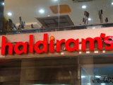 Restauracja Haldiram's na Connaught Place